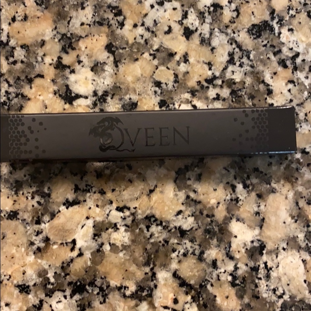 Queen studio Matte liquid lip satin